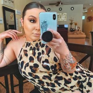 Meet your Posher, Madi